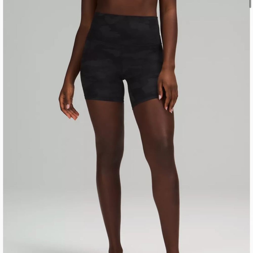 Lululemon Align Short 4” in Black Camo